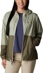 chaqueta cortavientos columbia de mujer verde