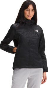 chaqueta cortavientos north face de mujer en color negro