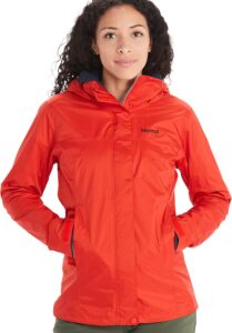 chaqueta cortavientos roja de mujer marmot